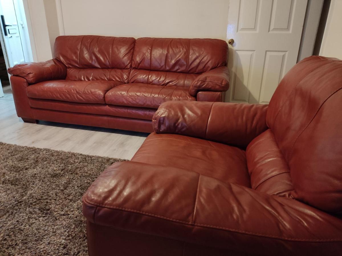 Cheerful 2-Bedroom Home With Off Street Parking Blackpool Dış mekan fotoğraf